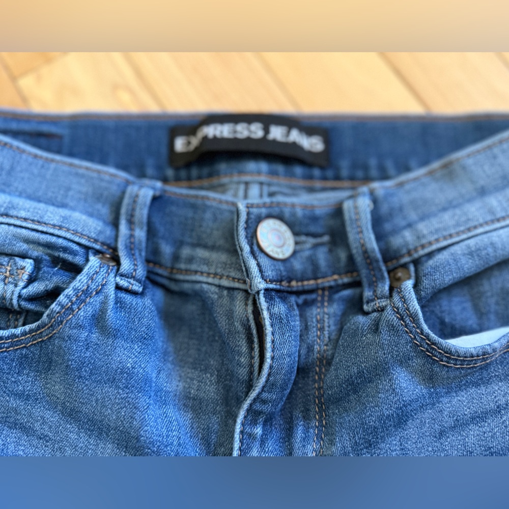 Express Skinny Jeans in Classic Blue SO SOFT!! - Picture 4 of 12